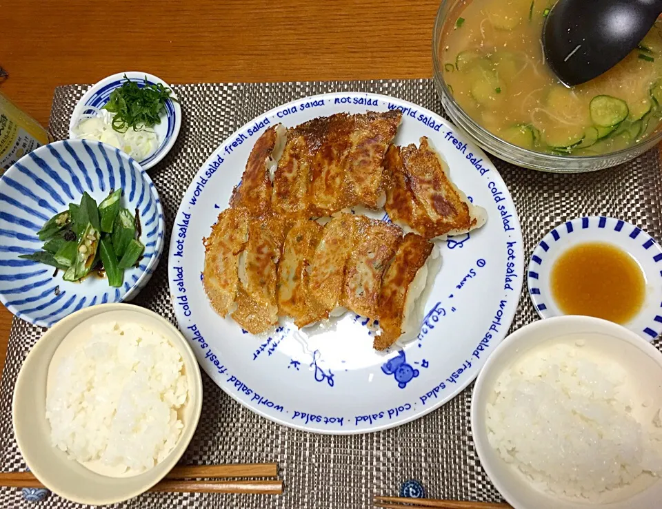 餃子、冷や汁(鯵のたたき入り)、オクラの和え物|hhhさん