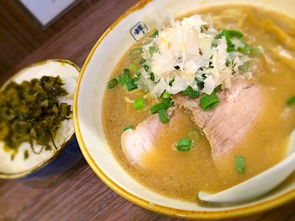 ラーメンと高菜ご飯|チカさん