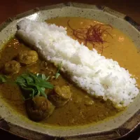 丸腸カレー x エビ擂り身カレー|Hungrymanさん