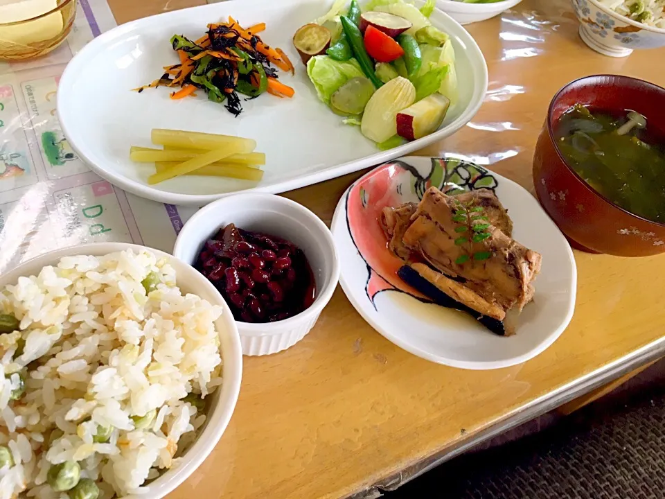 まごわやさしい晩ご飯🍚🐟|かわちさん