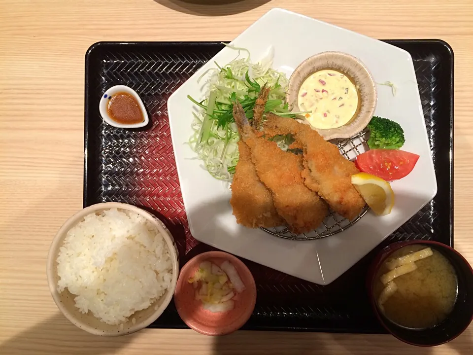 Snapdishの料理写真:さっくり鯵フライ定食|ばーさんさん