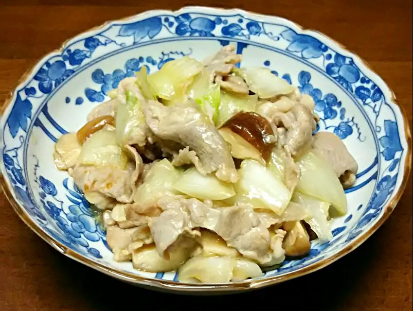 豚コマ肉と白菜と椎茸のえきしお炒め|あらいぐまのしっぽさん