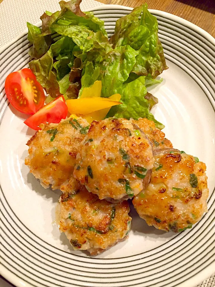 椎茸の海老ミンチ詰め🍄🍤✨|まみりんごさん