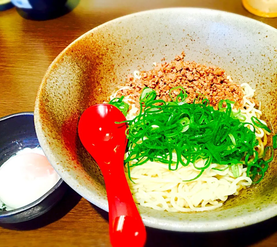 広島汁なし坦々麺山椒家‼️山椒味🎉
＆温泉卵‼️🙊😋|hassanさん