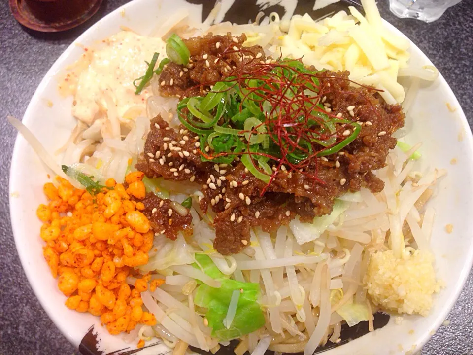 Snapdishの料理写真:43 汁なし麺 大盛 ニンニク多め@麺屋とがし 龍冴|タカパパさん