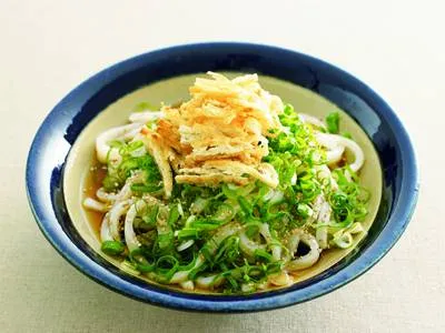 大庭 英子さんの[焼き油揚げうどん]|みんなのきょうの料理さん