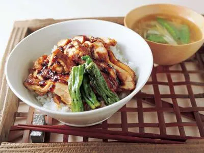 福山 秀子さんの[ピリ辛きじ焼き丼]|みんなのきょうの料理さん