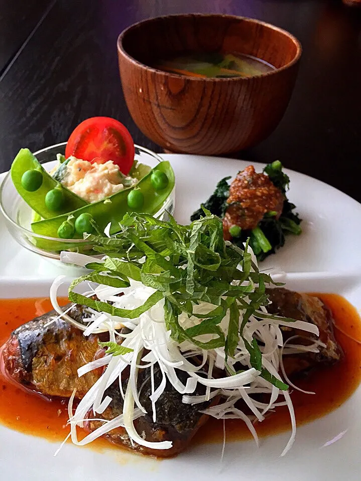 ⭐️サバの甘酢漬け
⭐️春菊の胡麻和え
⭐️ポテトサラダ
⭐️根菜と小松菜の味噌汁|よっちぃさん