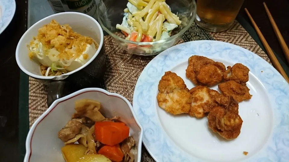 唐揚げ&冷奴&肉じゃが&マカロニサラダ|まぐろさん