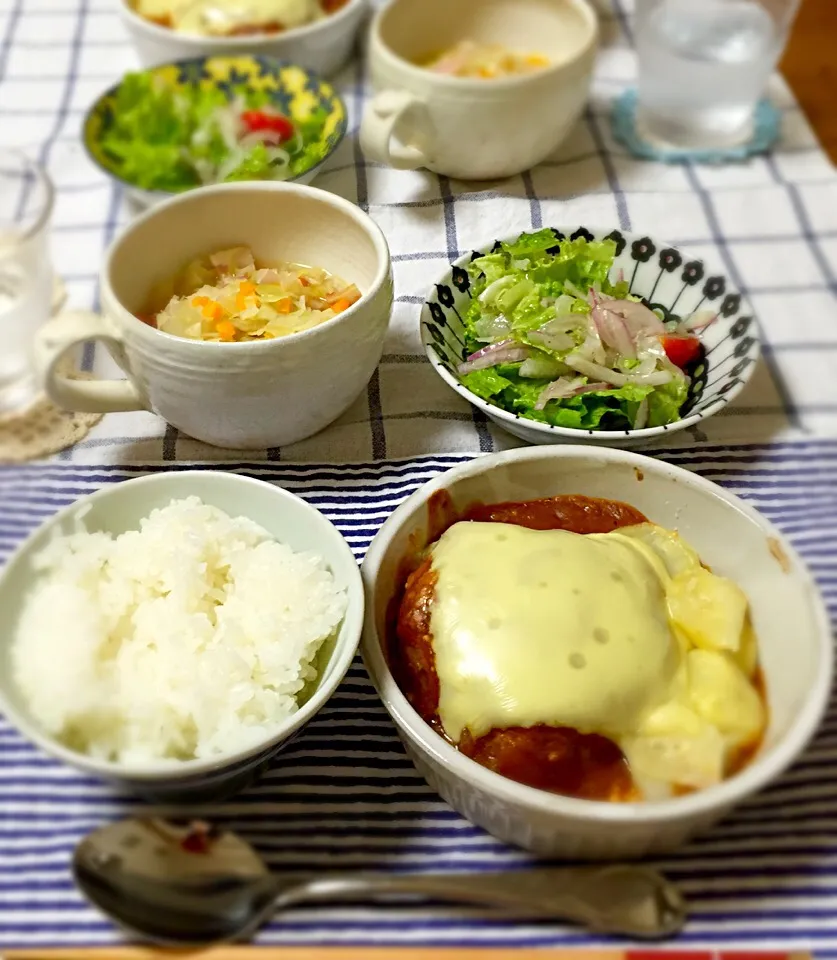 今日の夕飯(◍•ᴗ•◍)
煮込みハンバーグ|あさこさん