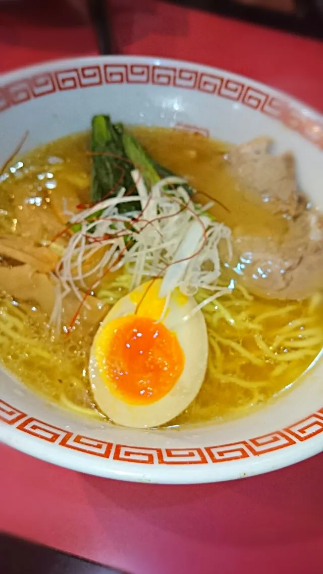 Snapdishの料理写真:鶏白湯ラーメン🍜|ゆみゆみさん