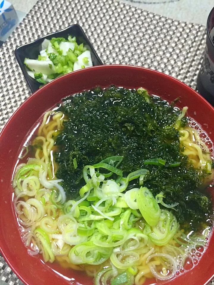 アオサのラーメンとカブの漬け物|Satomi Ichikawaさん