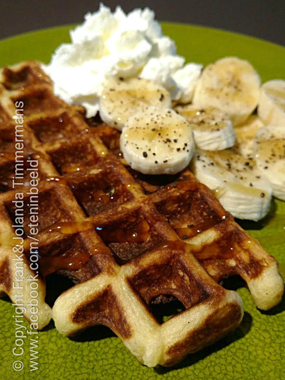 Waffle and banana|Frank&Jolanda - Eteninbeeldさん