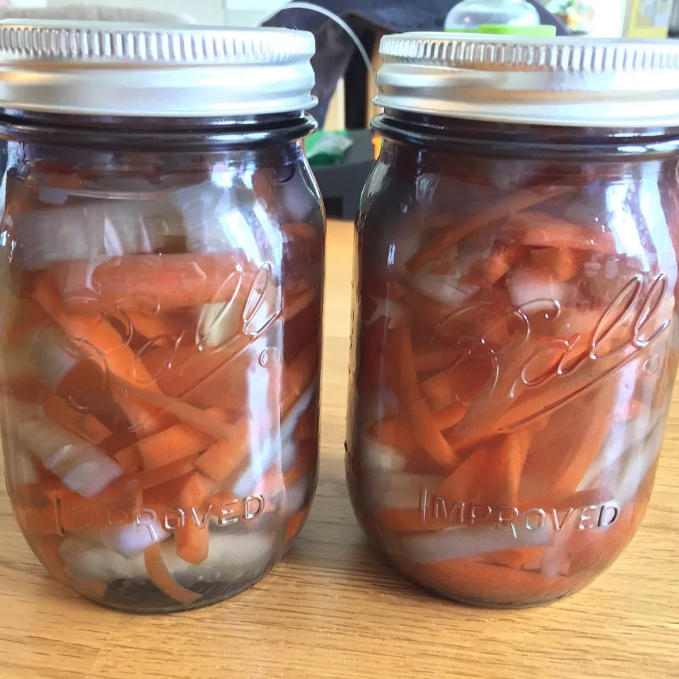 Vietnamese-Style Carrot and Cucumber Pickles|Anne Willさん