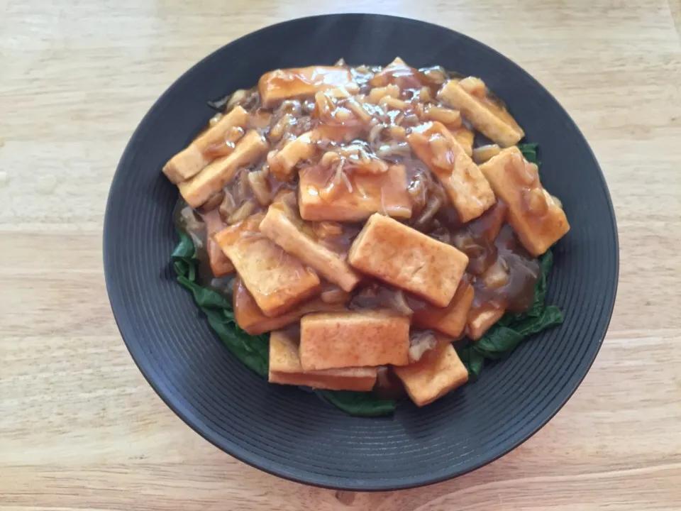 Braised Tofu with Dried Scallops in Abalone Sauce|Anne Willさん