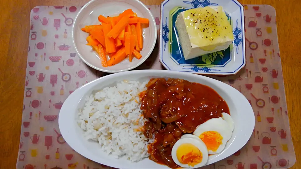 5月２４日　ハヤシライス　にんじんピクルス　お豆腐のチーズ焼き|いもこ。さん