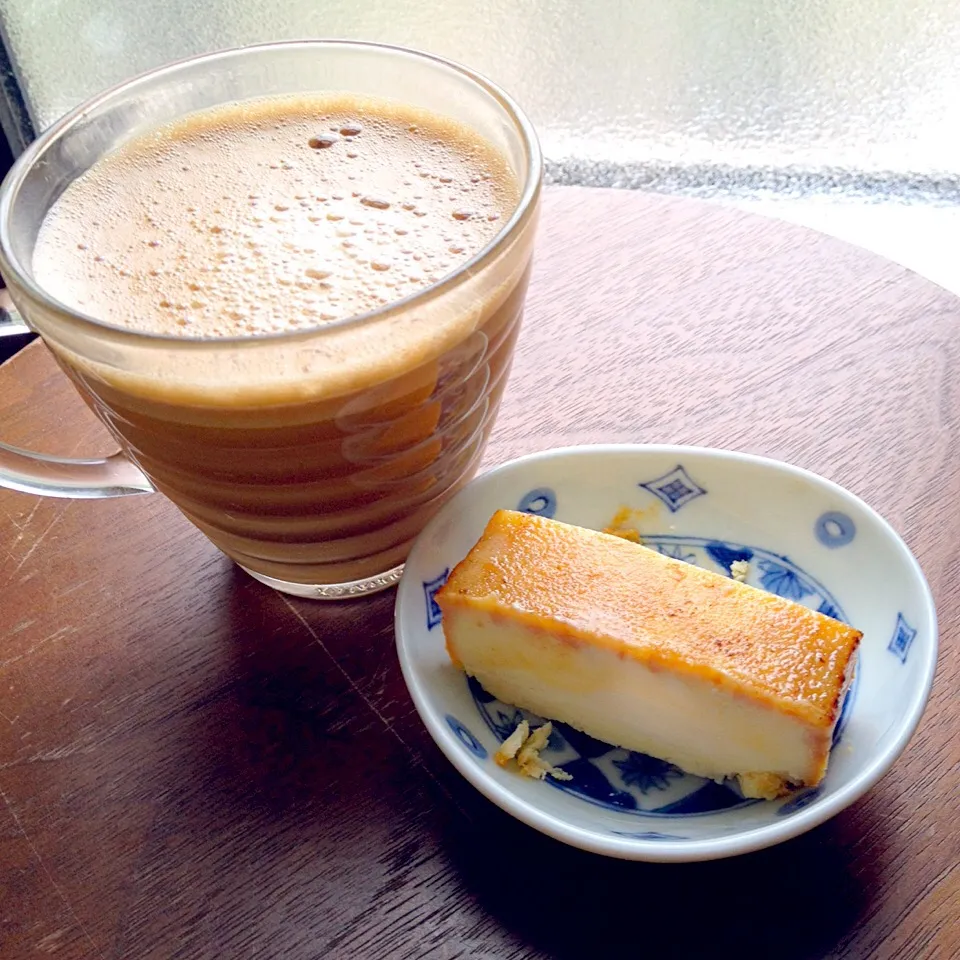 カタラーナとドルチェグストのカフェオレ|♪なつぱんだ♪さん