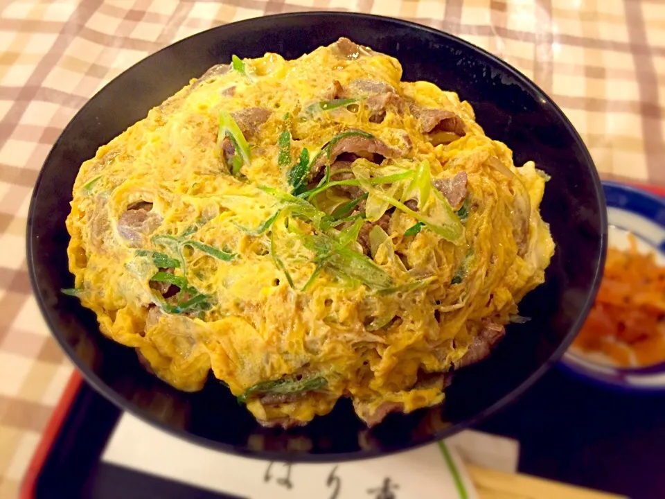 ビーフワン（牛丼の玉子とじ）|リフルシャッフルさん