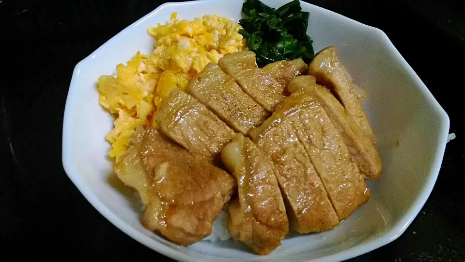 豚ロース丼|つぐみさん