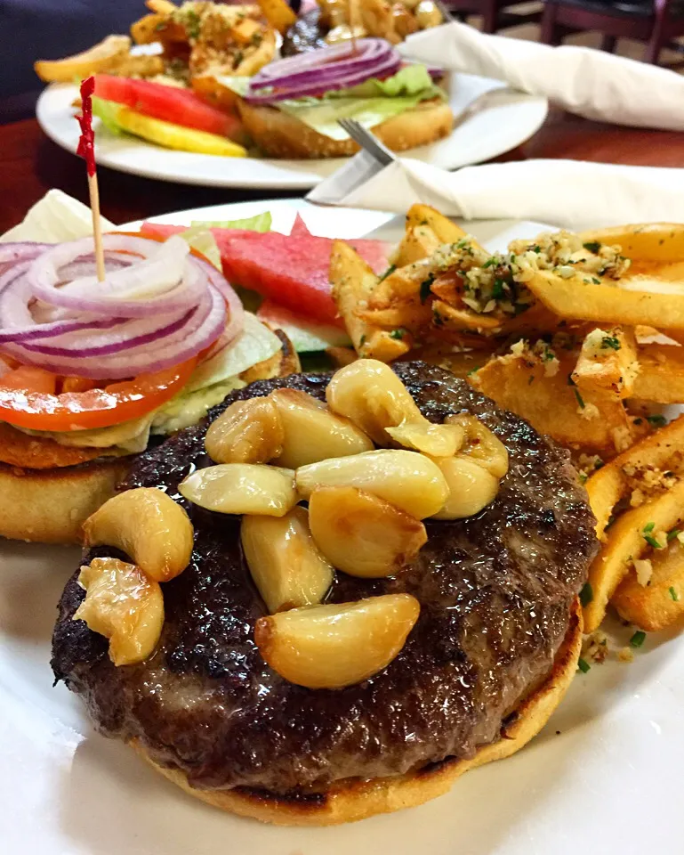 Snapdishの料理写真:Garlic Burger @ Garlic City Cafe in Gilroy, CA|mamaeriさん