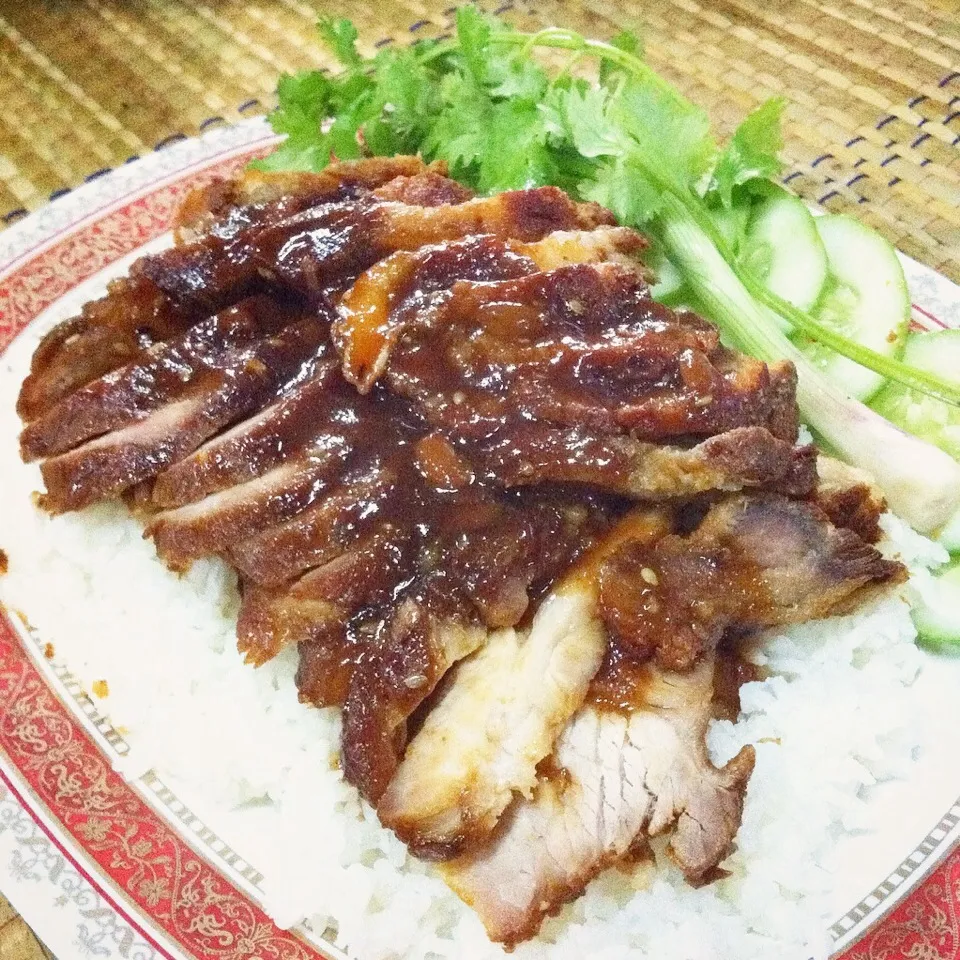 Barbecued red pork with rice #eatinthai|Eat in Thaiさん