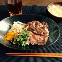 すき焼き用お肉の焼肉丼
中華卵スープ|きゃなこさん