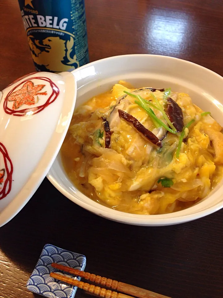 鶏肉の代わりにお揚げさん使う【ビンボー丼】は我が家の定番ランチ。|しらこさん