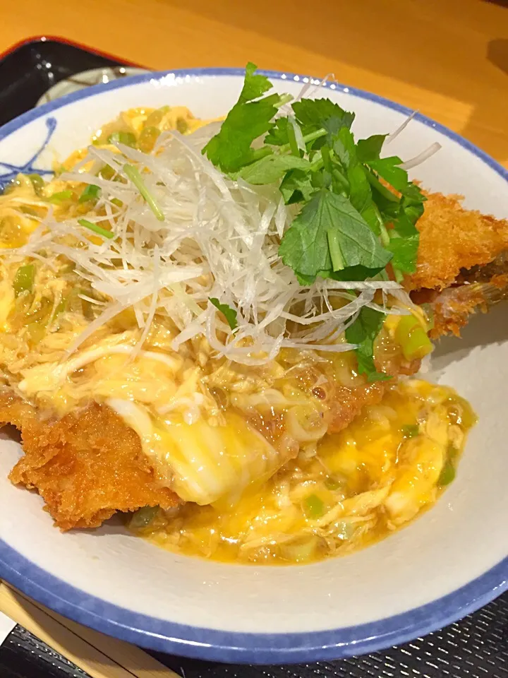 境港玉子丼  かますフライ2枚のせ|saturnさん