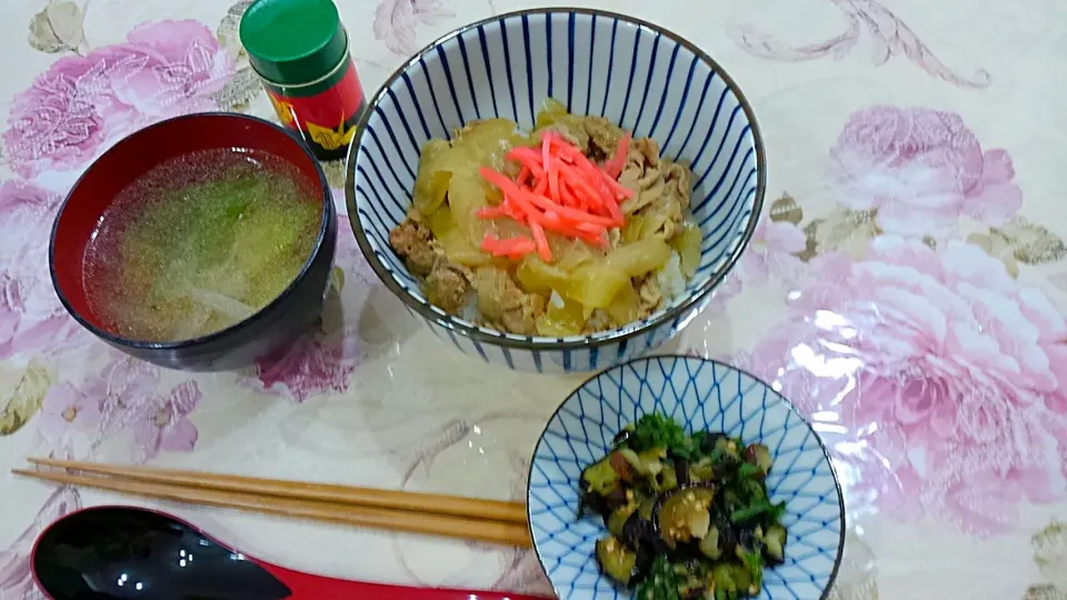 豚丼😊豚汁😆なすの浅漬け|たえさん