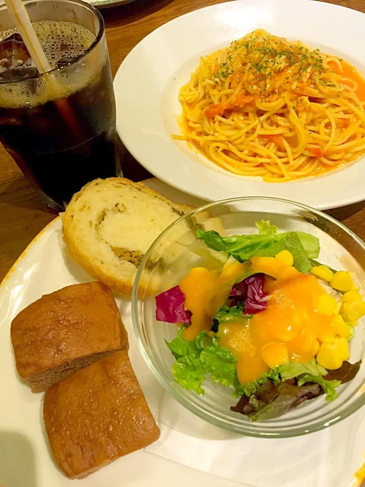 Snapdishの料理写真:0526カプリチョーザ  渡り蟹のクリームソースパスタランチ|もてぃーさん