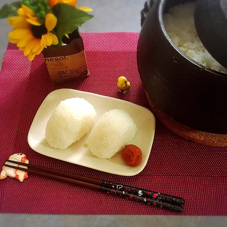 みすゞのごはん鍋で炊いた美味しいご飯で塩にぎり♡
私にとって一番のごちそう♡
(本日、300投稿目でした💕いつも、もぐもぐありがとうございます💕)|きいこさん