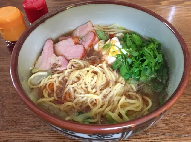 Snapdishの料理写真:ラ王🍜、醤油味❗️꒰#'ω`#꒱੭✨|サソリさん