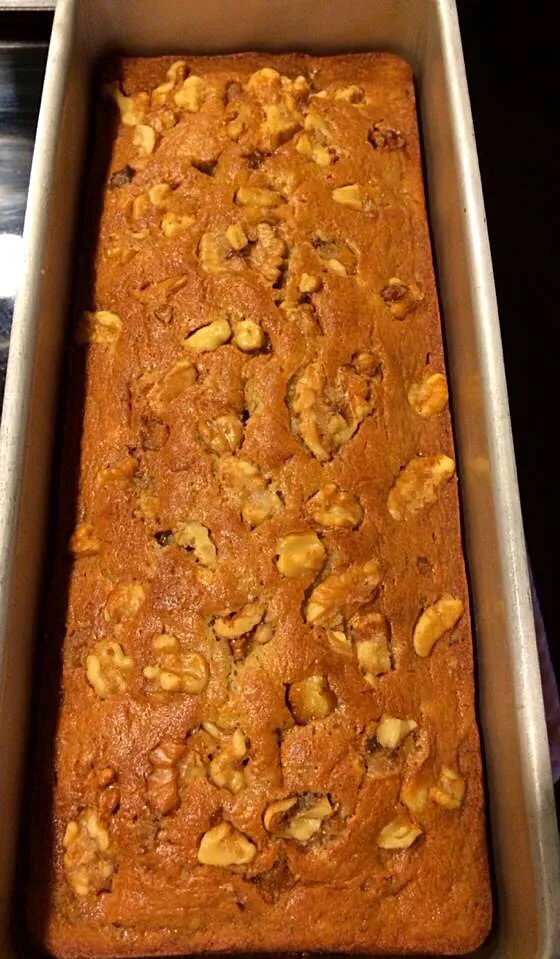 Snapdishの料理写真:Homemade banana bread loaf with walnuts|🌺IAnneさん