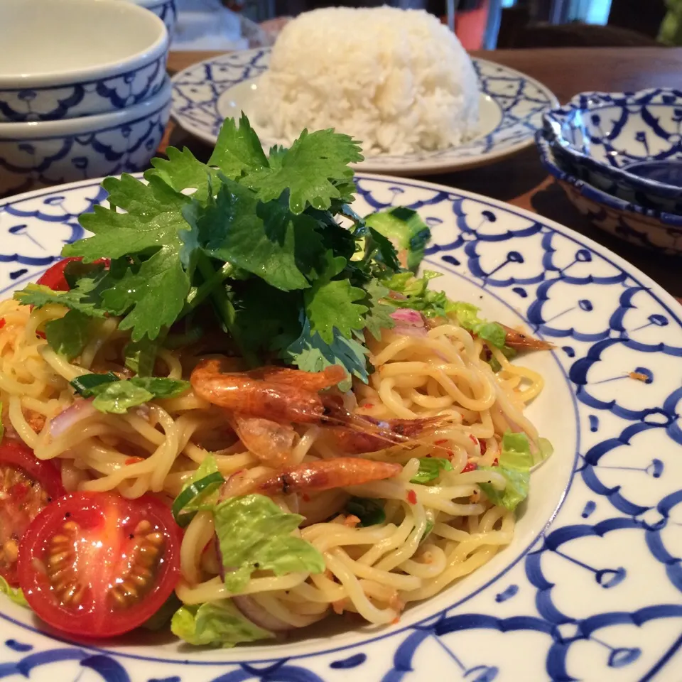 ヤムバミー（辛くて酸っぱい和え中華麺）🌶🌶🌶ʕ-̼͡-ʔ🇹🇭|七海さん