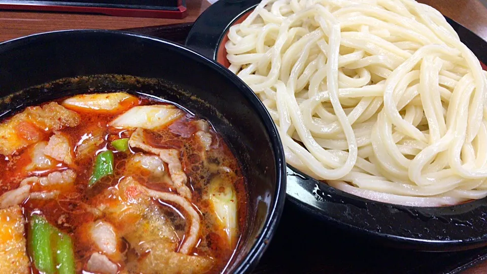 旨辛肉汁うどん ( ちょい辛 ) を頂きました。|momongatomoさん