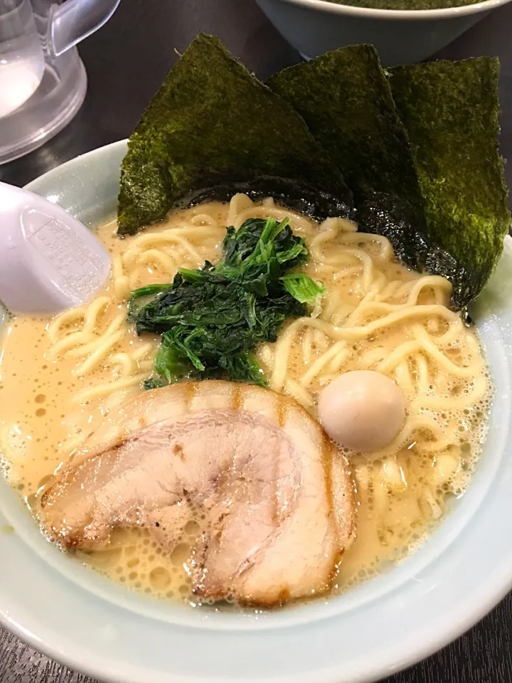 魂心家の横浜系ラーメン|もにもにかさん