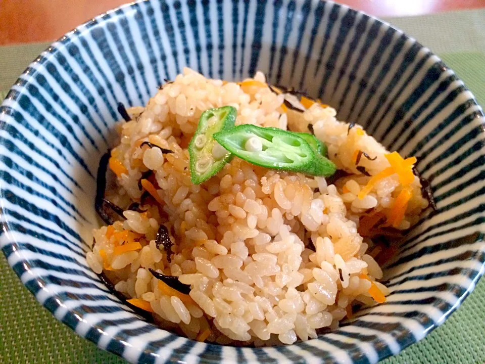 Rice cooked w/hijiki🍚ひじきご飯|🌈Ami🍻さん