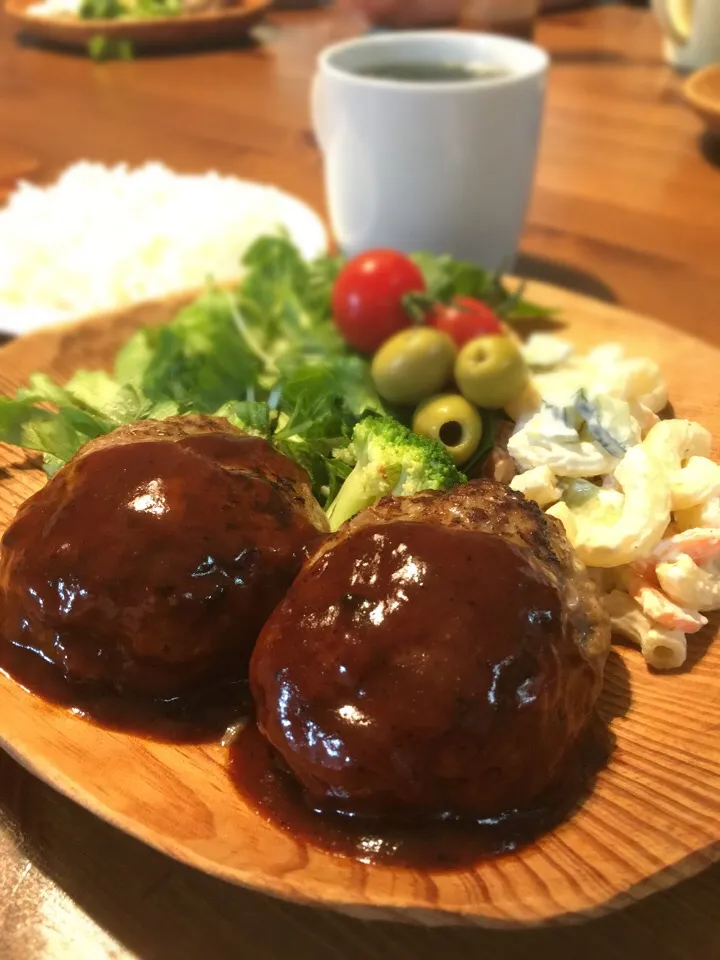 Snapdishの料理写真:5/28 ハンバーグ！|yoneさん