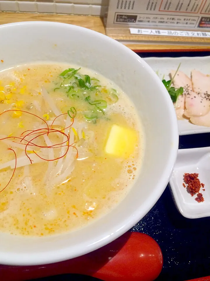 味噌バター鳥白湯ラーメン|けんさん