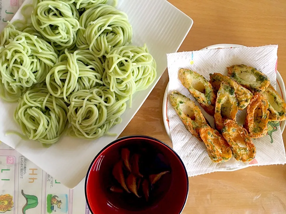 クロレラ冷麦、ちくわの磯辺揚げ|かわちさん