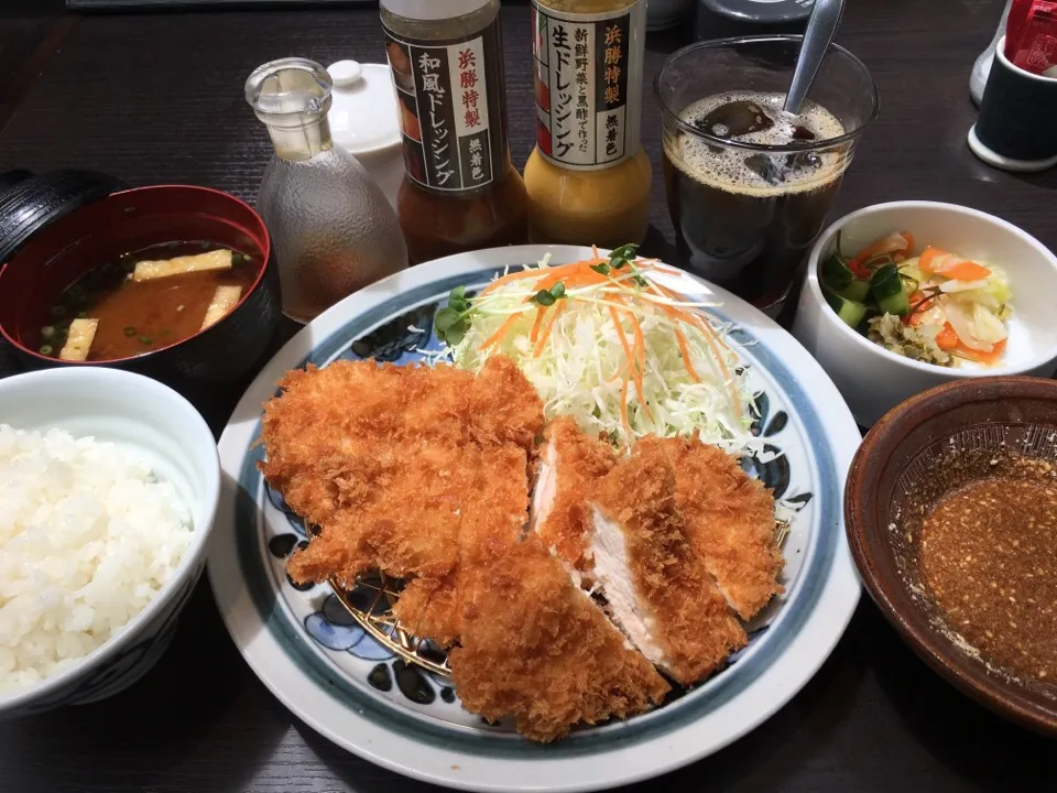 チキンカツ定食＋ドリンクバー|マロさん