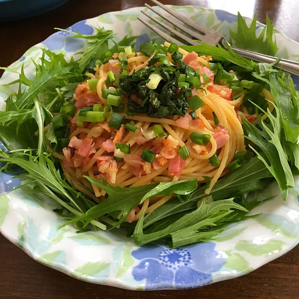 カリカリベーコンとカリカリニンニク☆シャキっと水菜のパスタ|ゆうみん（4人の母ちゃん）さん