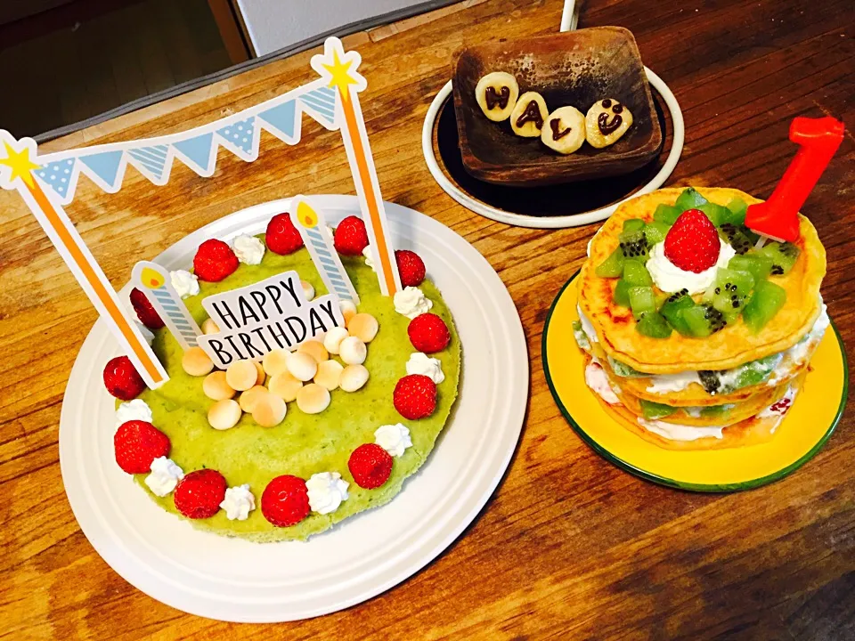 1st Birth day ✪﻿ My baby boy♡﻿♡﻿ ほうれん草とバナナの蒸しパンケーキ & にんじんパンケーキタワー！|airyⓂ︎さん