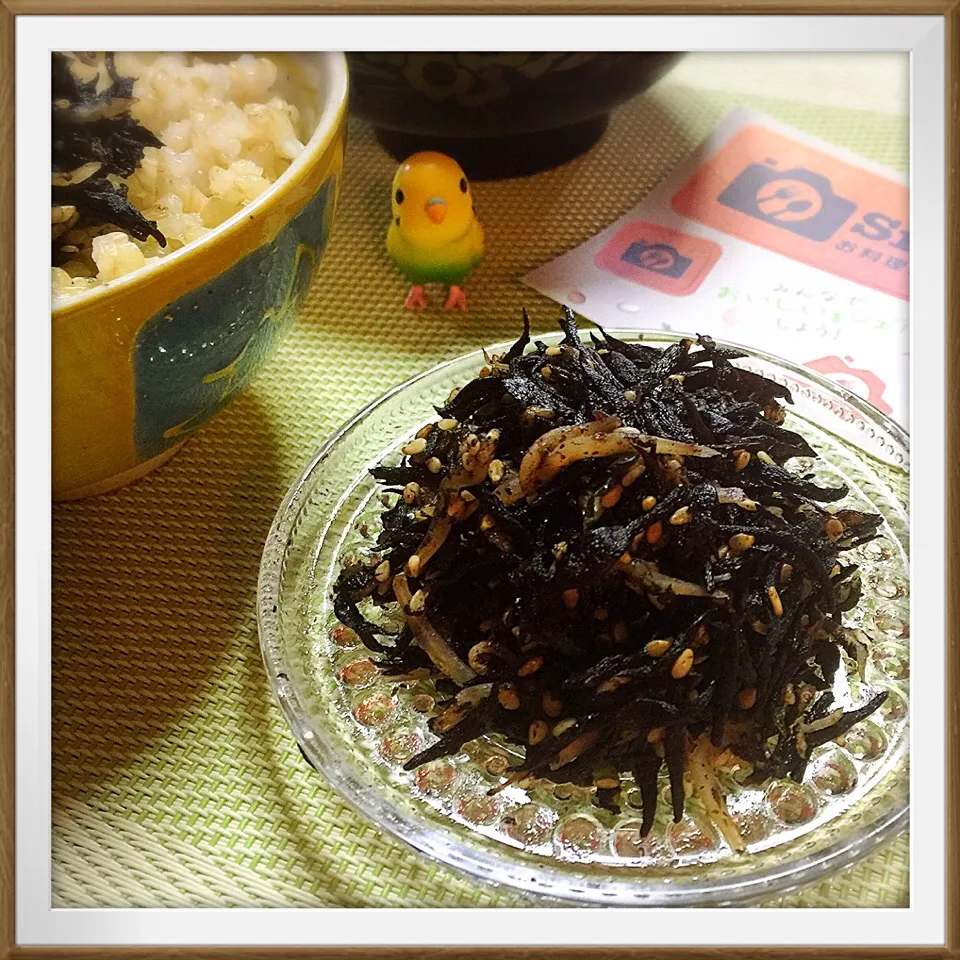 チョッパー＆ホヌさんの料理 ヒジキとジャコのふりかけ風ゴマ佃煮😋これまた🍚のお供に〜(｡◕ฺˇε ˇ◕ฺ｡）
激リピ中❣️
今回は大葉&梅干し入りで♡|きいこさん