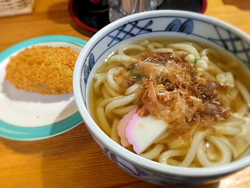 かけうどんとコロッケ|チカさん