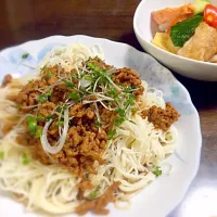 炸醤麺と鮭と豆腐のマリネ♡|ちよこさん