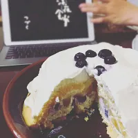 Snapdishの料理写真:ティラミスクリームのドームケーキ。|Araki1118さん