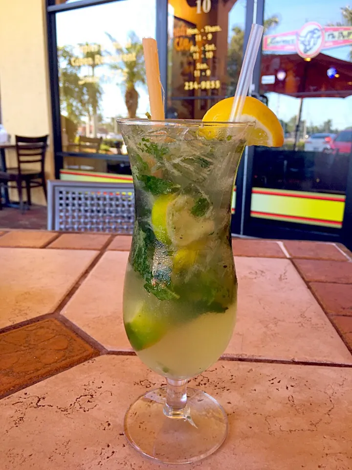 Snapdishの料理写真:Mojito de verdá con to' y caña pa' chupar!|Jovi Ramosさん