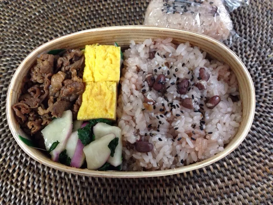 Snapdishの料理写真:お赤飯弁当|*なおみん*さん