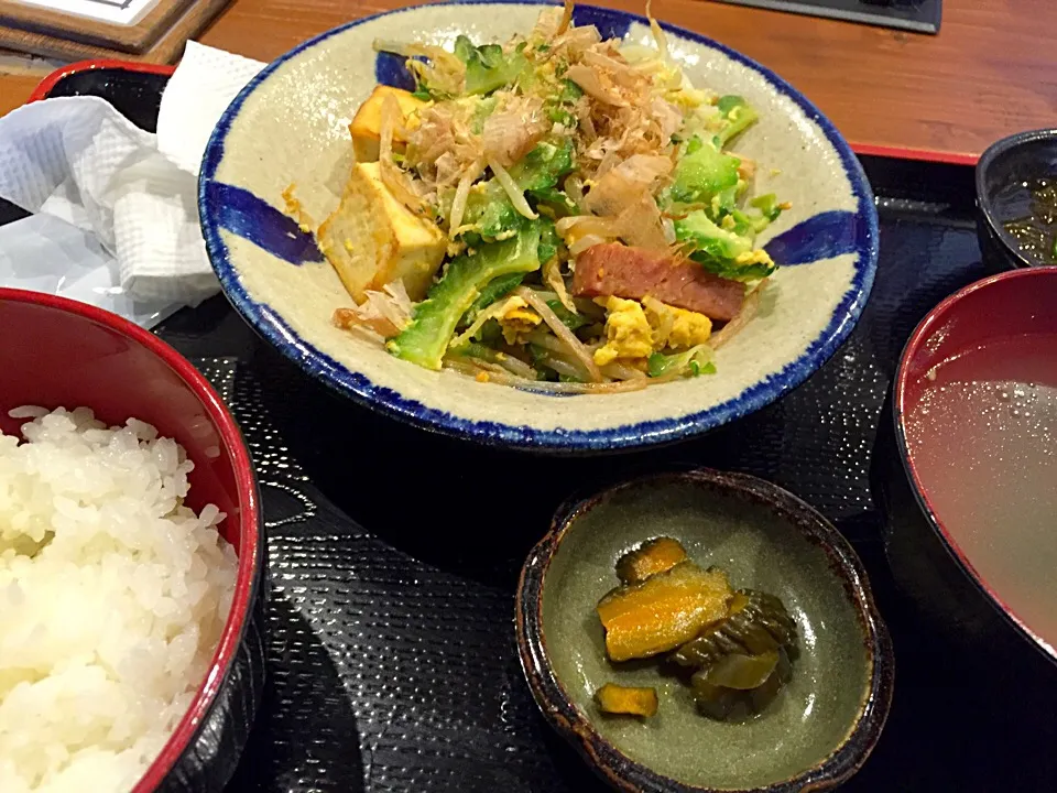 ゴーヤチャンプルー定食|大沼慎太郎さん